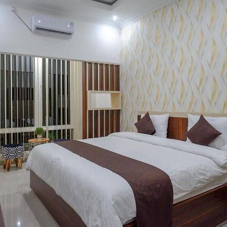 Hotel Reddoorz Syariah At Omah Sawah Balong  Esterno foto