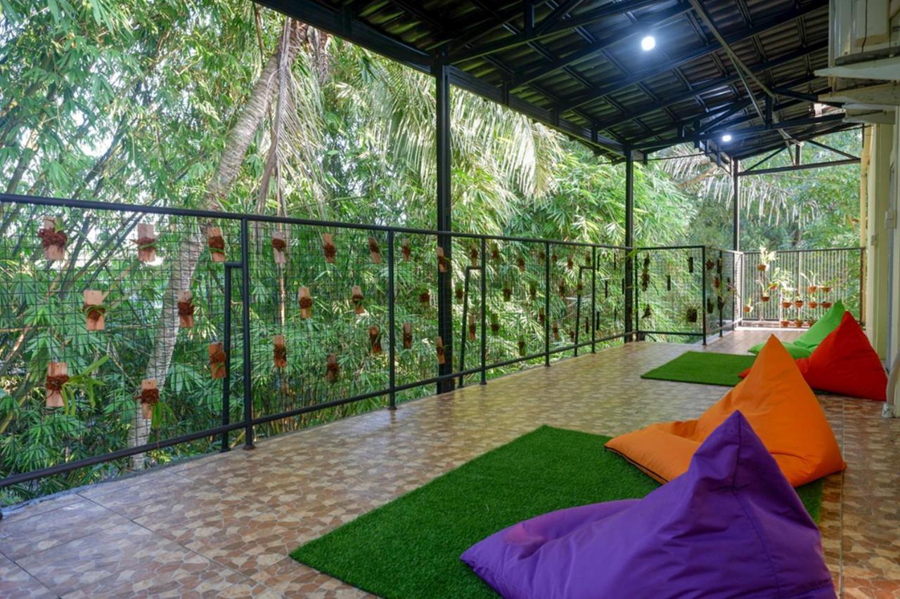 Hotel Reddoorz Syariah At Omah Sawah Balong  Esterno foto