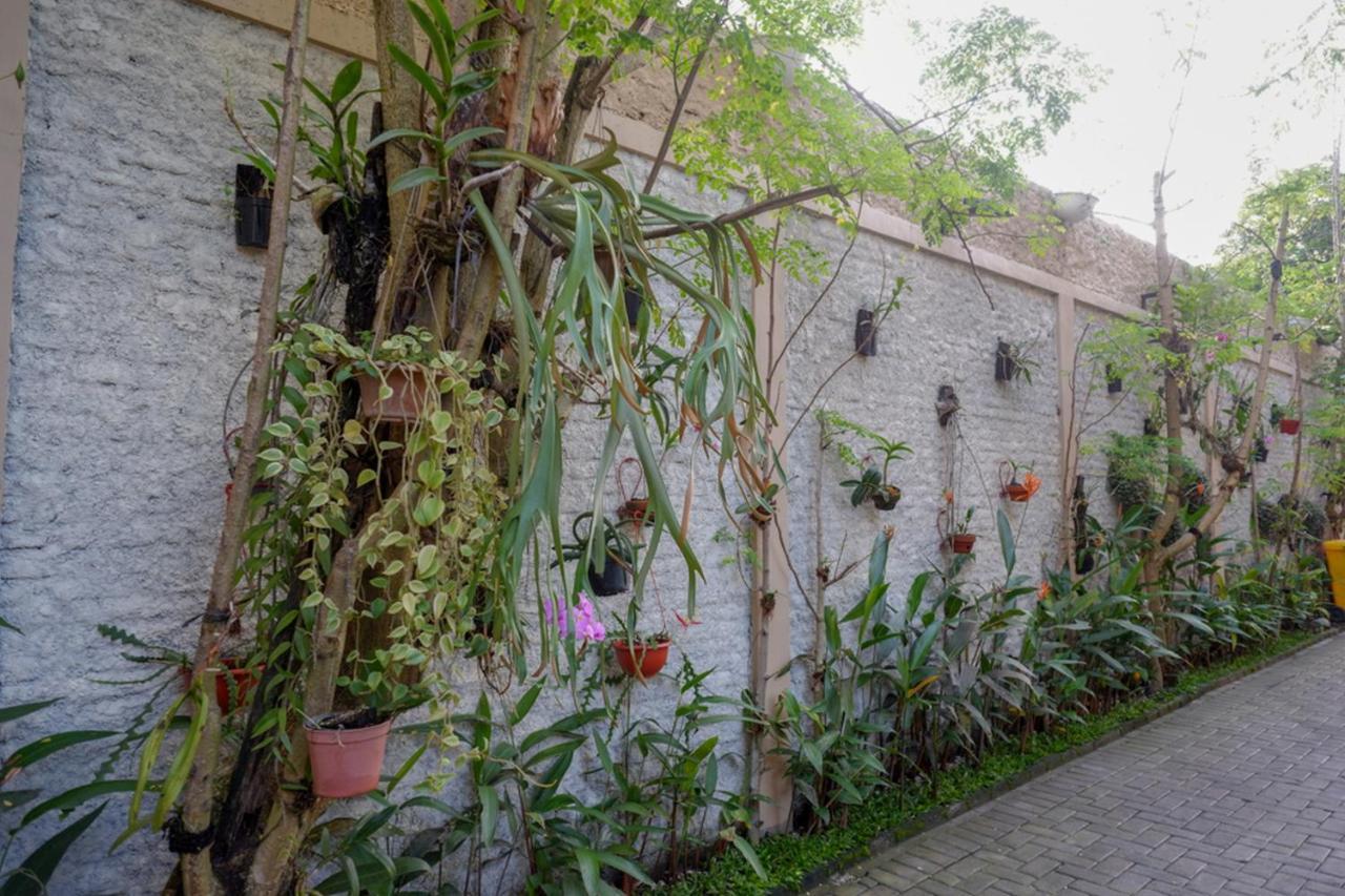 Hotel Reddoorz Syariah At Omah Sawah Balong  Esterno foto